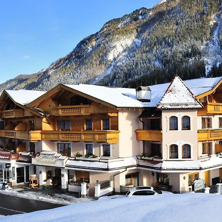 Hotel Garni Castel B&B Ischgl Exteriör bild