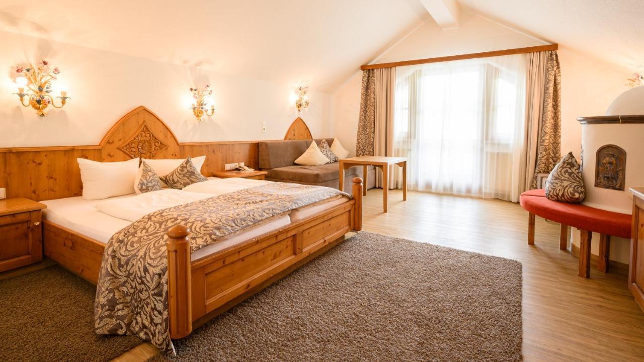 Hotel Garni Castel B&B Ischgl Exteriör bild