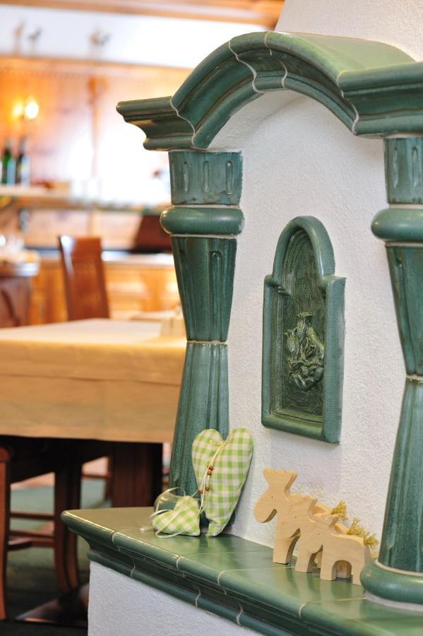 Hotel Garni Castel B&B Ischgl Exteriör bild